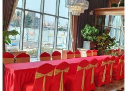 蘭州華熠紅色貴賓椅租賃出租助力鄭州思念城活動(dòng)